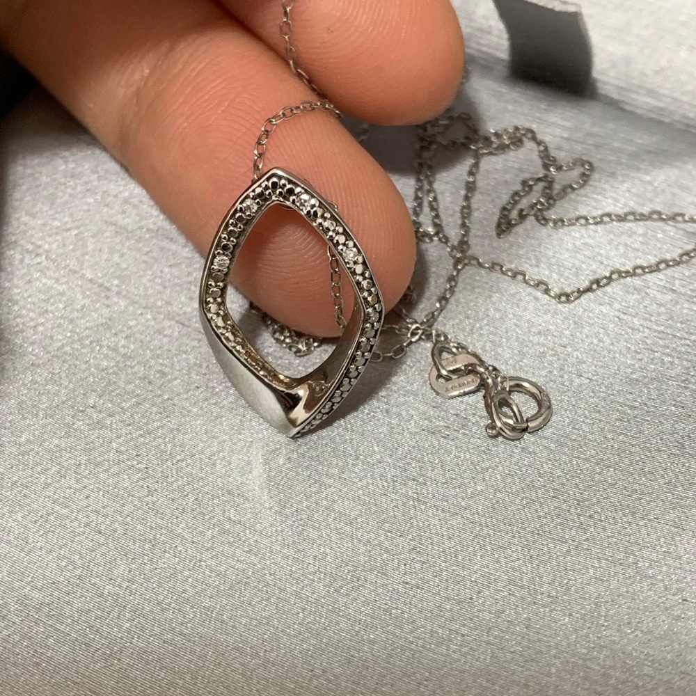 🛍 ZALES Diamond Sterling Silver Necklace - Picture 4 of 7